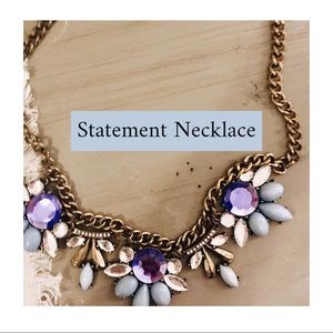 Statement necklace